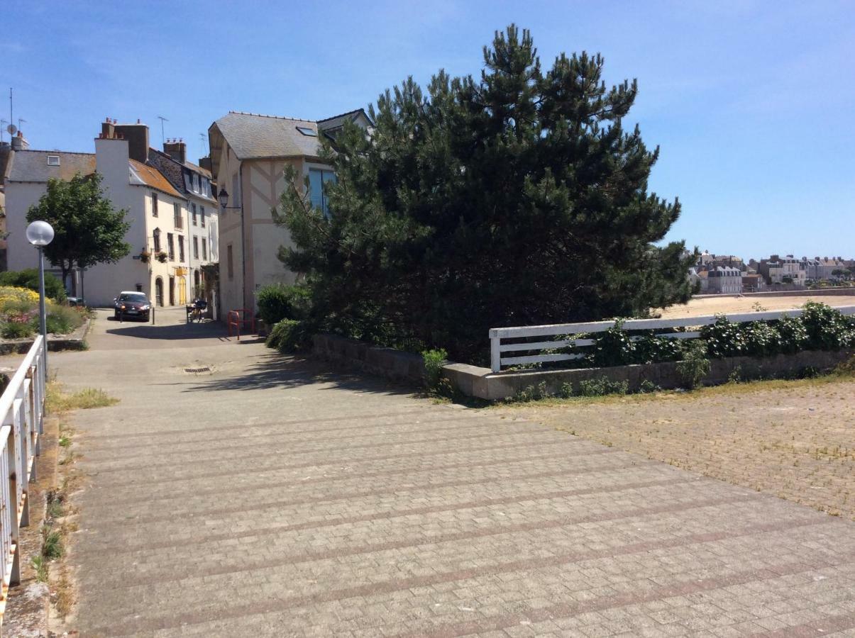 Le Dauphine 20M De La Plage แซ็งต์มาโล ภายนอก รูปภาพ